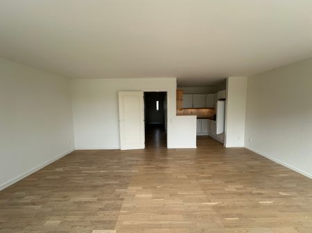 Stor og lys lejlighed tæt på Ikast storcenter - Foto 2