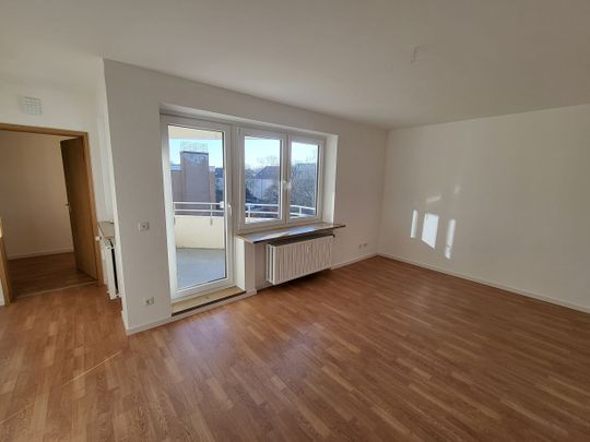 Renovierte 1,5-Zimmerwohnung mit Balkon in Lechhausen zu vermieten - Photo 1
