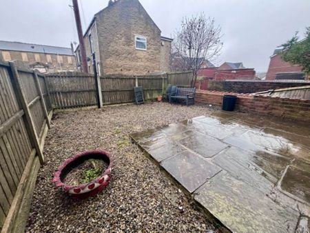 Victoria Road (room 2), Morley, Leeds - Photo 5