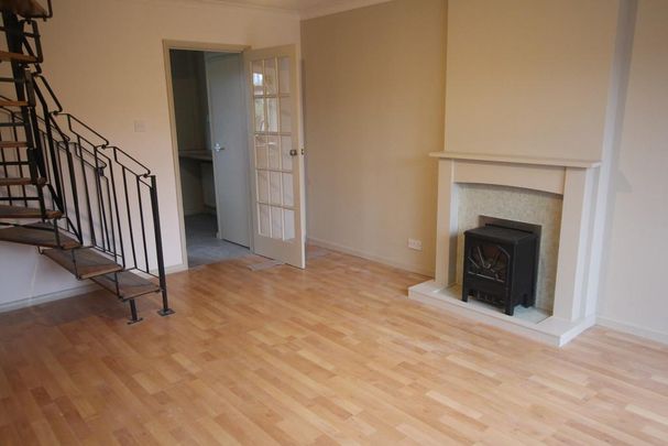 2 bedroom terraced house to rent - Photo 1
