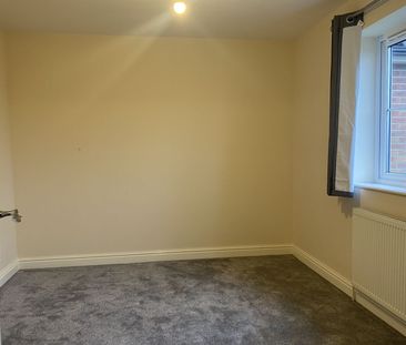 3 Bedroom - Photo 4