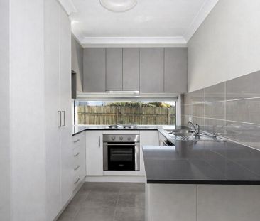 Modern 2 Bedroom Unit - Photo 3