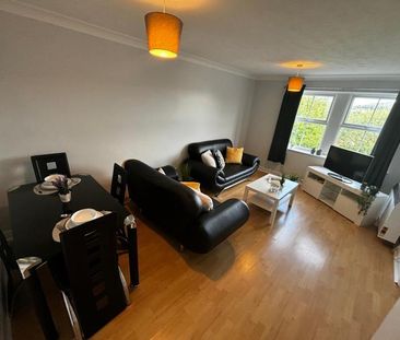 2 bedroom flat to rent - Photo 2