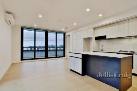 2 Bed, 2 Bath - Photo 4