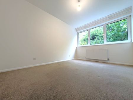 3 Bed Maisonette, Pinelands Close, SE3 - Photo 3