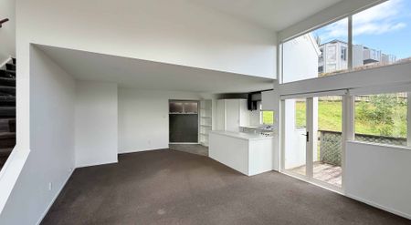 Parnell, three bedroom - Photo 2