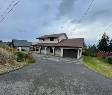 North Nanaimo Full House with Ocean View, Garage, Carport, 1/4 acre - Photo 3