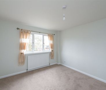 4 bedroom detached house to rent - Photo 5