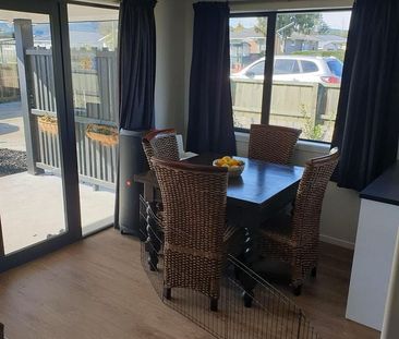 Cosy & Modern 2 bedroom - Photo 1