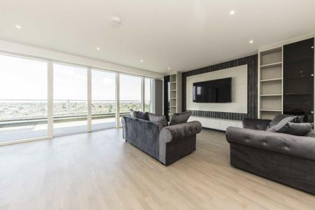 3 bedroom flat to rent - Photo 3