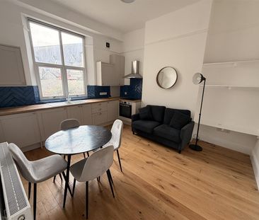 Flat For Rent Richmond Road, Cardiff - Photo 2