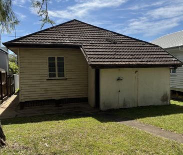 32 Kennedy Street, Brighton QLD 4017 - House For Rent | Domain - Photo 1