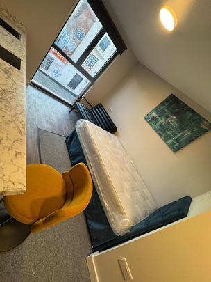 Studio to rent - Photo 1