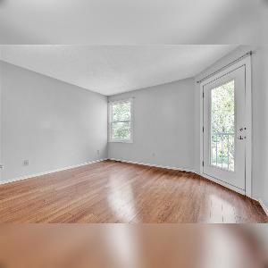 3 Bed 1.5 Bath South Edmonton Townhome with Balcony - Photo 1