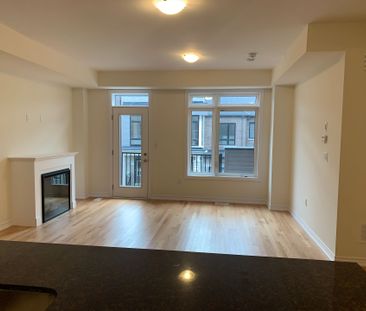 For Lease - 63 Blick Crescent, Aurora, Ontario - Photo 4