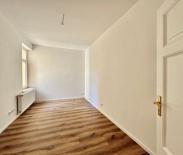 Frisch renoviert: Großzügige & helle 3-Zimmer-Altbauwohnung mit Charme - Foto 2