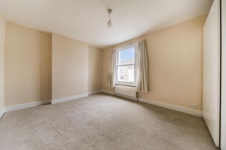 3 bedroom terraced house to rent - Photo 3
