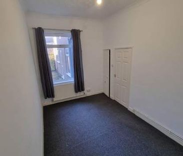 2 bedroom property to rent in Grimsby - Photo 3