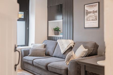 Southend Road - Photo 3