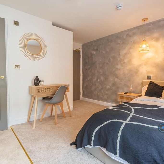 1 bedroom in a house share to rent - Photo 1