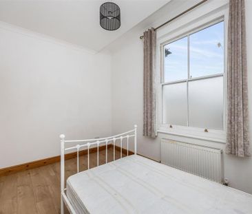 3 bedroom apartment to rent - Photo 4