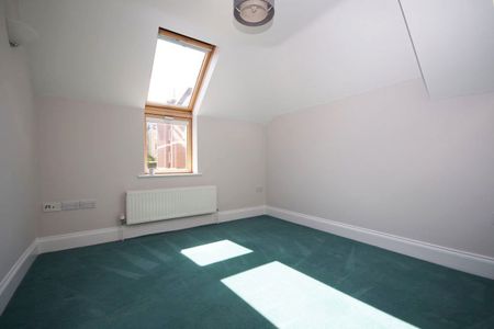 A 1 Bedroom Flat in Lansdown GL50 3RW - Photo 4