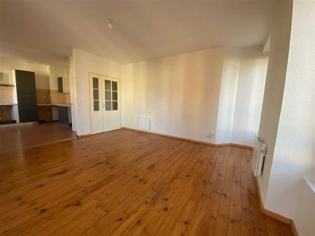 Location appartement 3 pièces - 70m² à Pamiers (09100) - Photo 2
