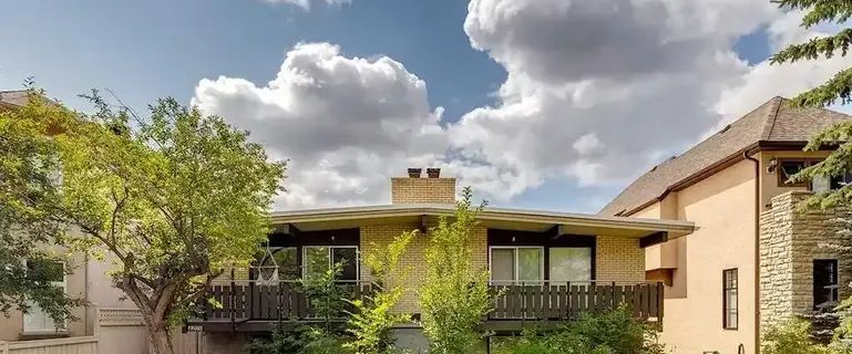 Wonderful duplex located in West Hillhurst | 2205 4 Avenue Northwest, Calgary - Photo 1
