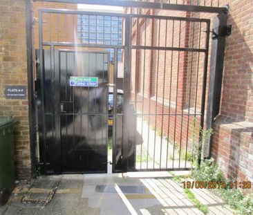 1 bedroom flat to rent - Photo 4