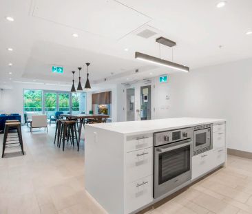 English Bay Residences — 2-Bedroom 2 Bathroom - Photo 4