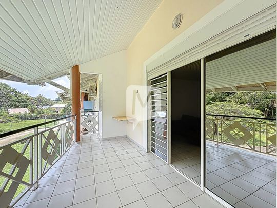 Location Appartement 2 pièces 53m² REMIRE MONTJOLY 97354 - Photo 1