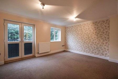 Earlsbury Gardens, Edgware, HA8 - Photo 2