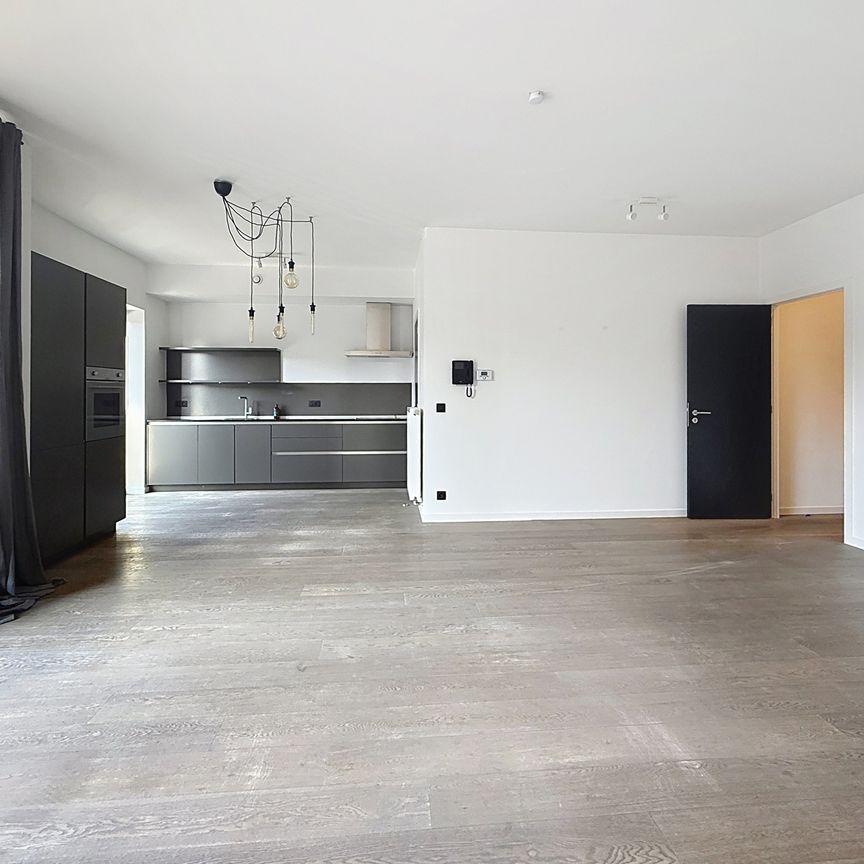 Flat - for rent - Photo 1