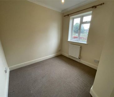3 bedroom terraced house to rent - Photo 6