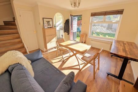 1 bedroom terraced house to rent - Photo 2