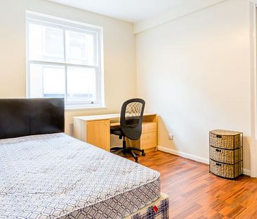 Spacious two double bed in zone one mins to ucl uch soas and kings - Photo 4