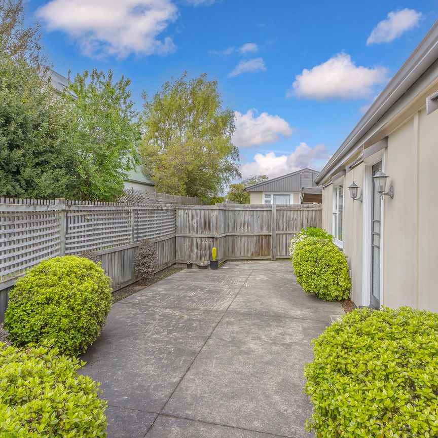 Walk To The City Centre - Photo 1