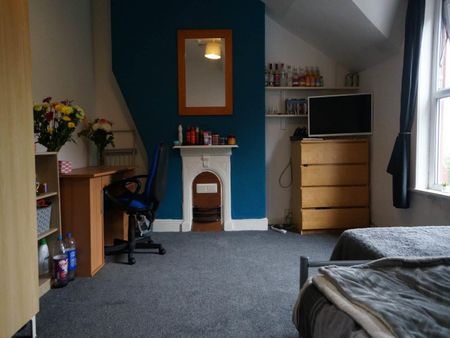 19 Craig-Y-Don Road - Photo 4