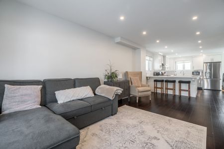 For Lease - 5042 Brady Avenue, Burlington, Ontario - Photo 5