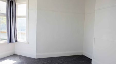 REFURBISHED FAMILY HOME - Photo 4