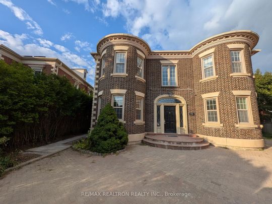 For Lease - 88 Baynards Lane, Richmond Hill, Ontario - Photo 1