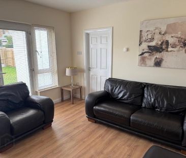 SHARED HOUSE, 6 Harberton Park, Waterside, Derry, BT47 2NB - Photo 1