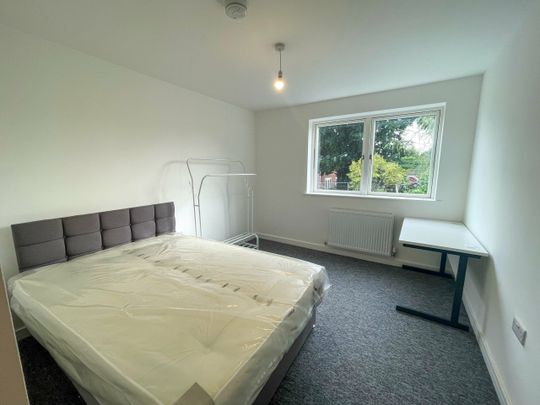 Edgeware Road, Staple Hill, BS16 4LZ - Photo 1