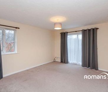 Corfe Way, Farnborough, GU14 - Photo 4