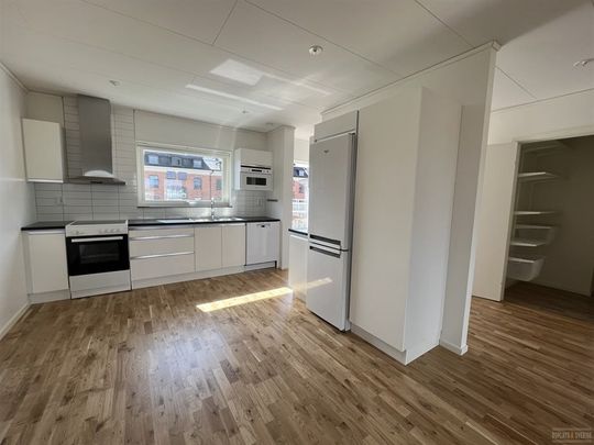 Östra Kaserngatan 5 AD - Foto 1