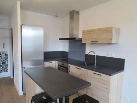 CENTRE-VILLE Type 2 entièrement rénové - Photo 4