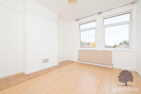 4 bedroom semi-detached house to rent - Photo 5