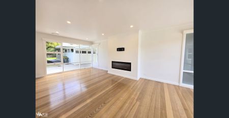 Stunning Newly Renovated Family Home - Walk to the Beach - Photo 4