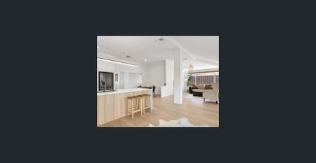 Superb Modern Family Home - Photo 4