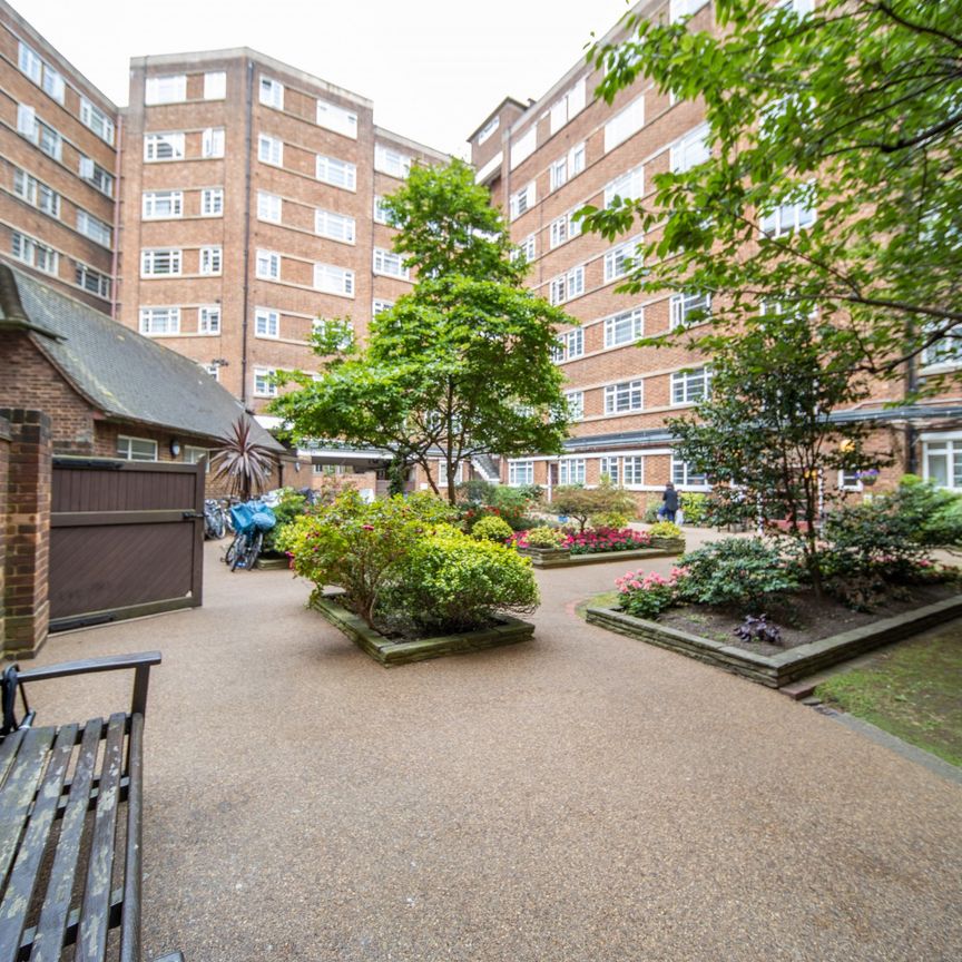Beautiful 2-Bedroom Flat to let in West Kensington - Photo 1